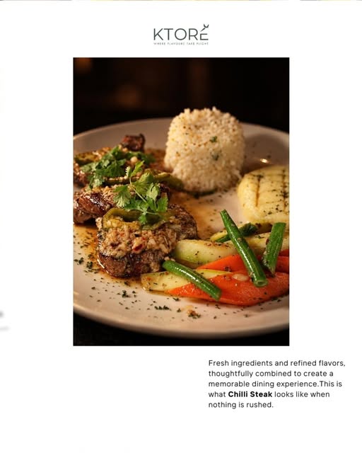 Chili Steak with buttered rice, green beans and glazed carrots
